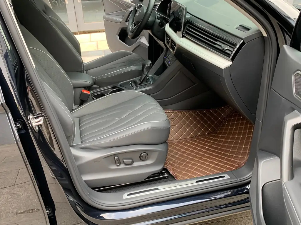 VOLKSWAGEN TIGUAN L 2022