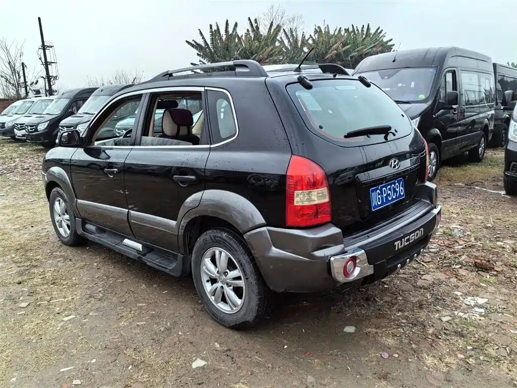 HYUNDAI TUCSON 2012