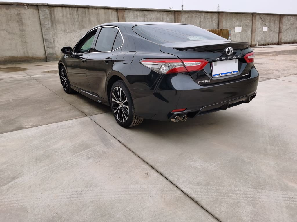 TOYOTA CAMRY 2020