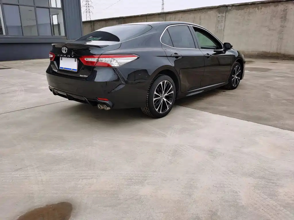 TOYOTA CAMRY 2020