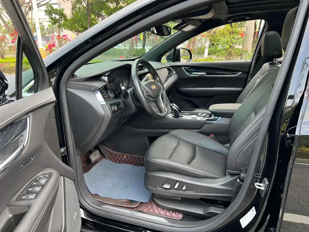 CADILLAC XT5 2021