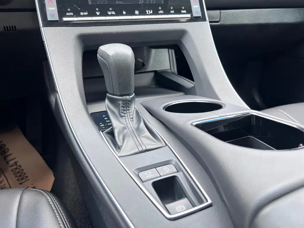 TOYOTA AVALON 2020
