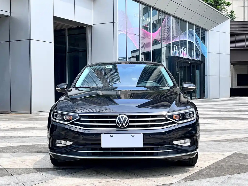 VOLKSWAGEN MAGOTAN 2022