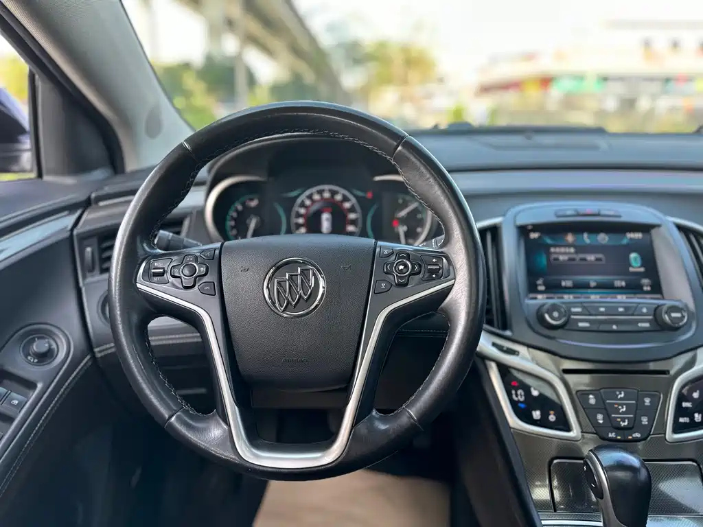 BUICK LACROSSE 2015