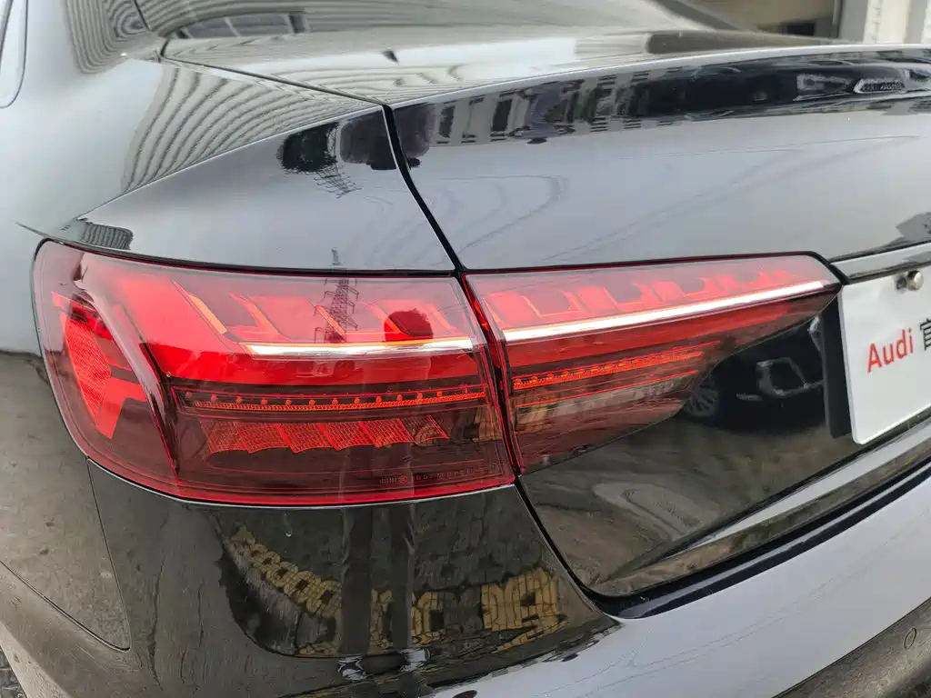 AUDI A4L 2022