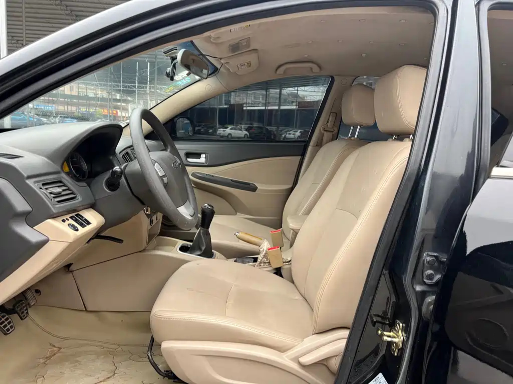 CHERY E5 2011