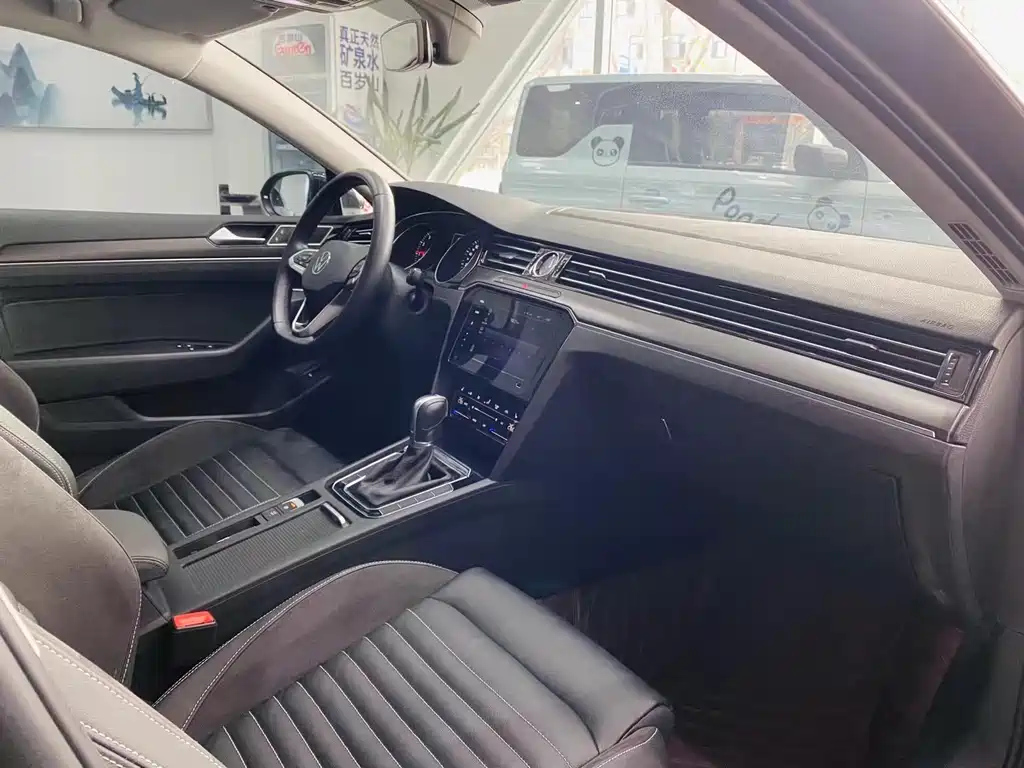 VOLKSWAGEN MAGOTAN 2021