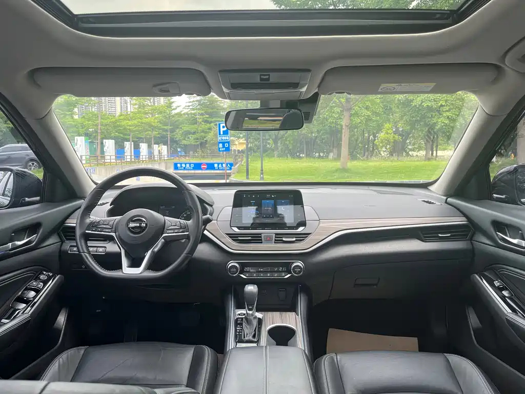 NISSAN TEANA 2021