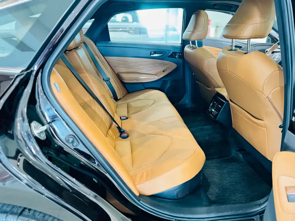 TOYOTA AVALON 2019