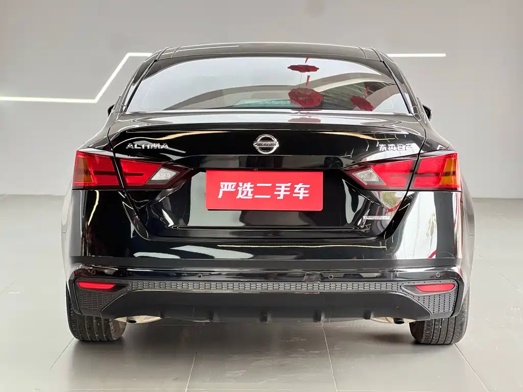 NISSAN TEANA 2022
