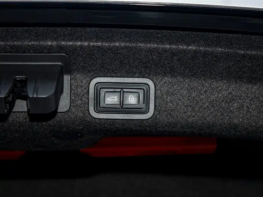 AUDI A6L 2023