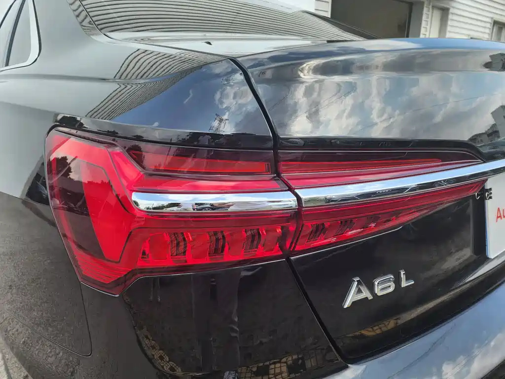 AUDI A6L 2021