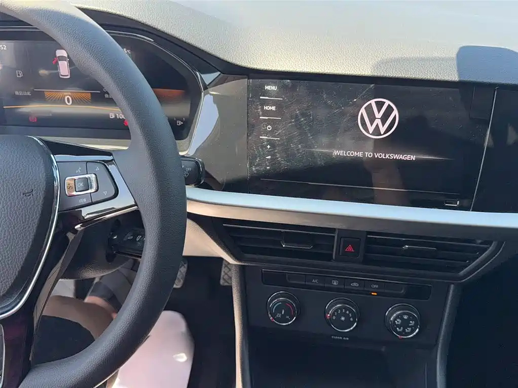 VOLKSWAGEN LAVIDA 2021