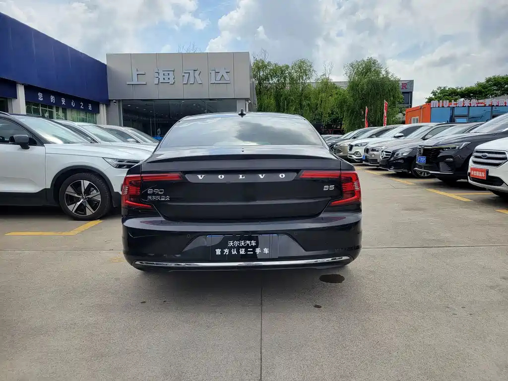 VOLVO S90 2021
