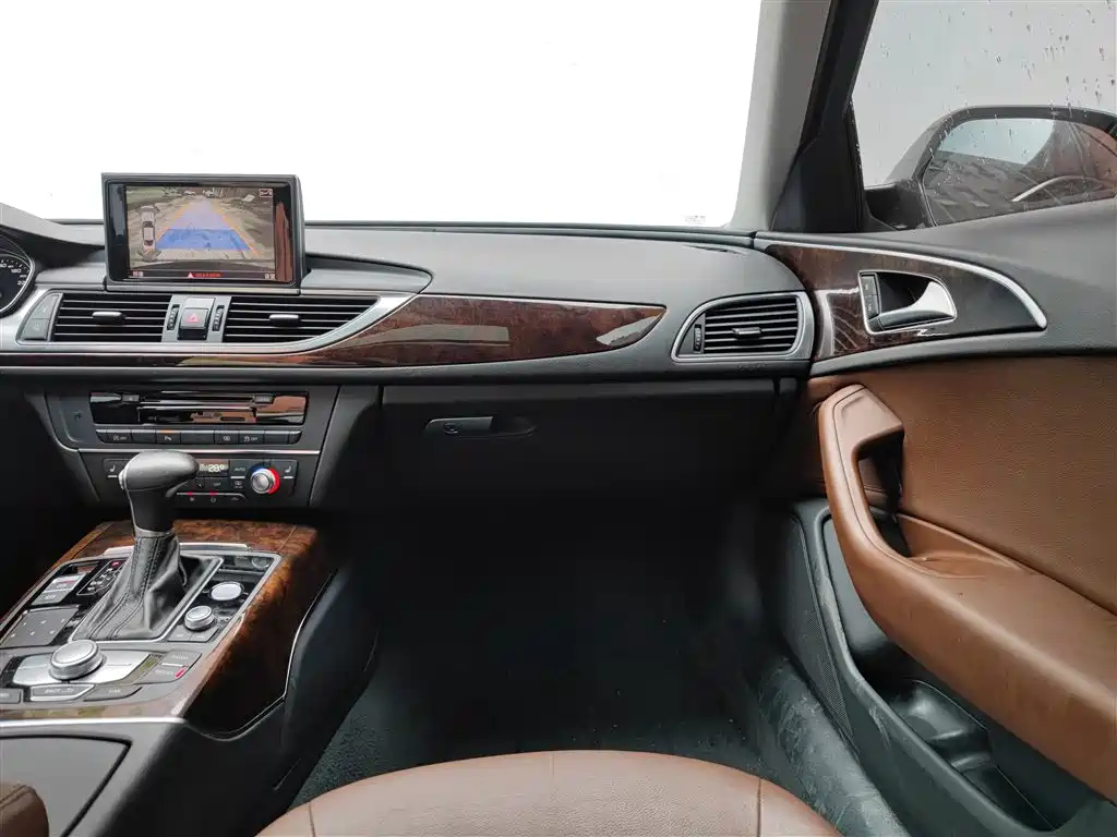 AUDI A6L 2015