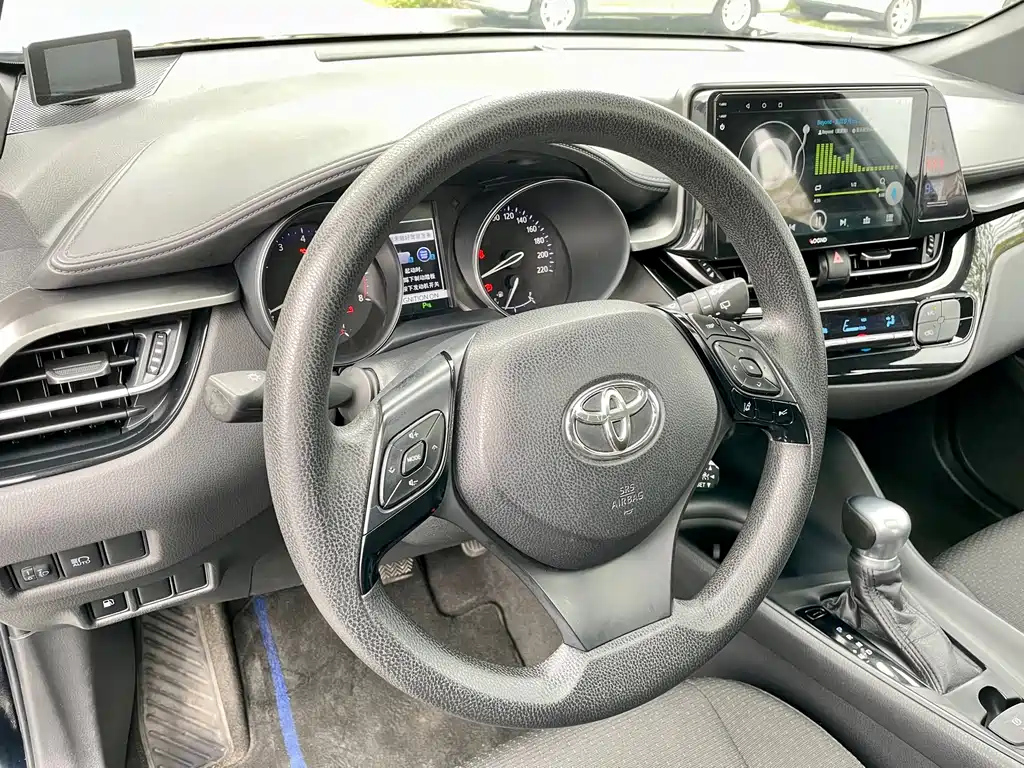 TOYOTA C-HR 2020