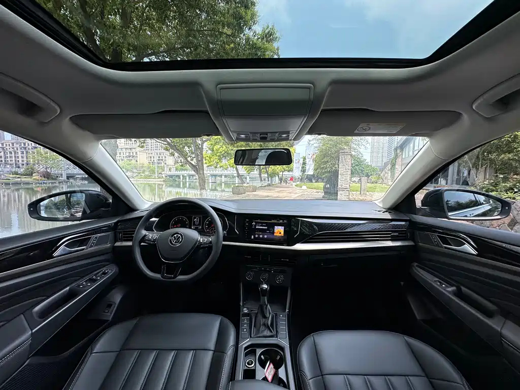 VOLKSWAGEN PASSAT 2020