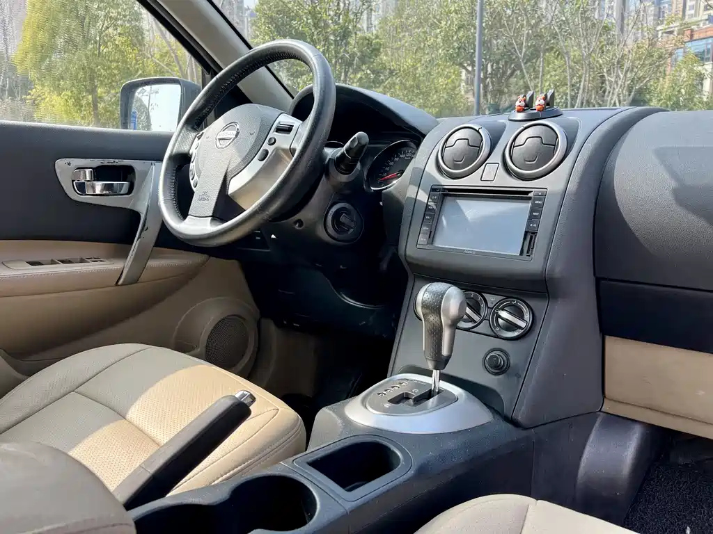 NISSAN QASHQAI 2014