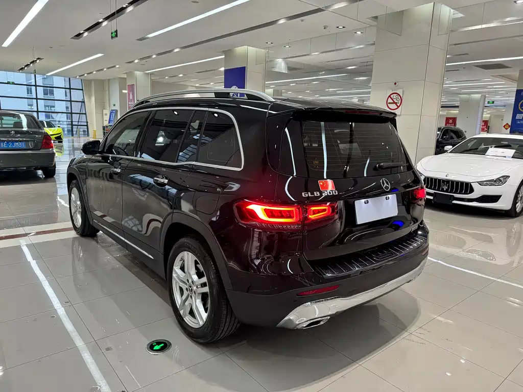 MERCEDES BENZ GLB 2021