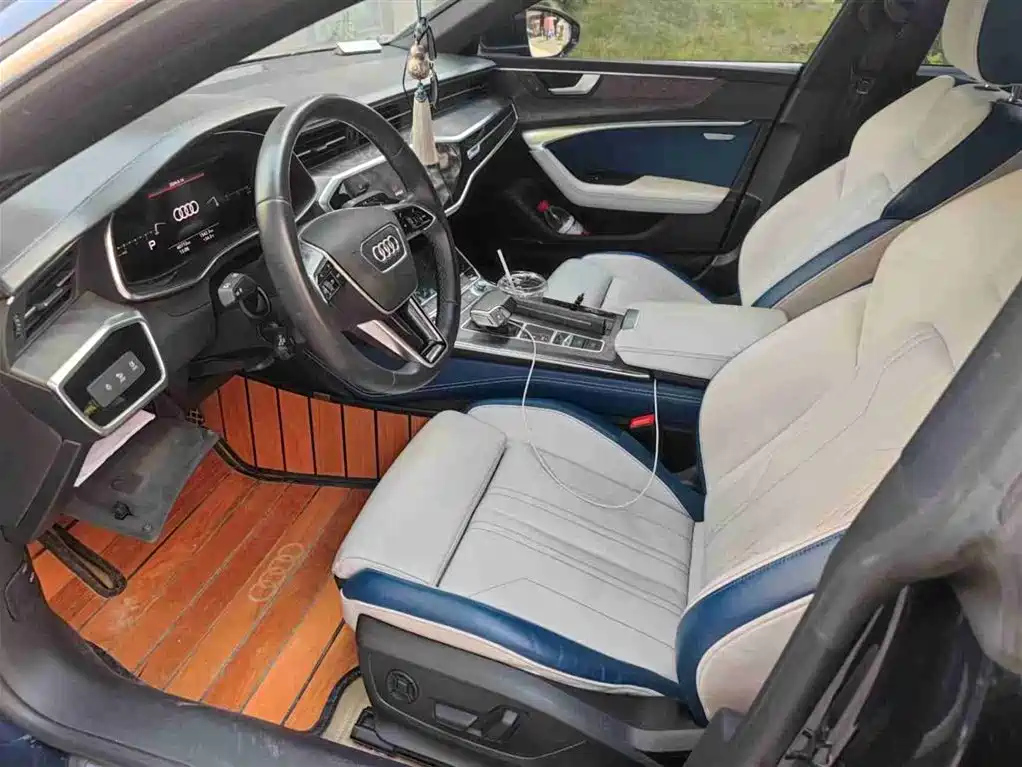 AUDI A7 2021
