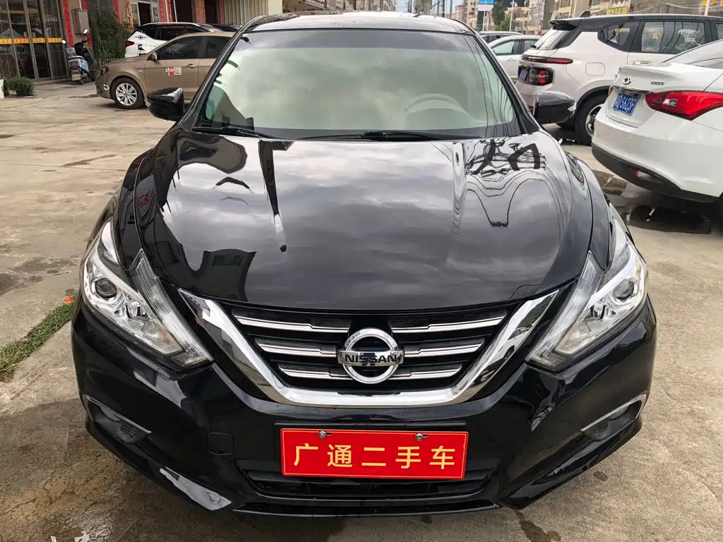 NISSAN TEANA 2018