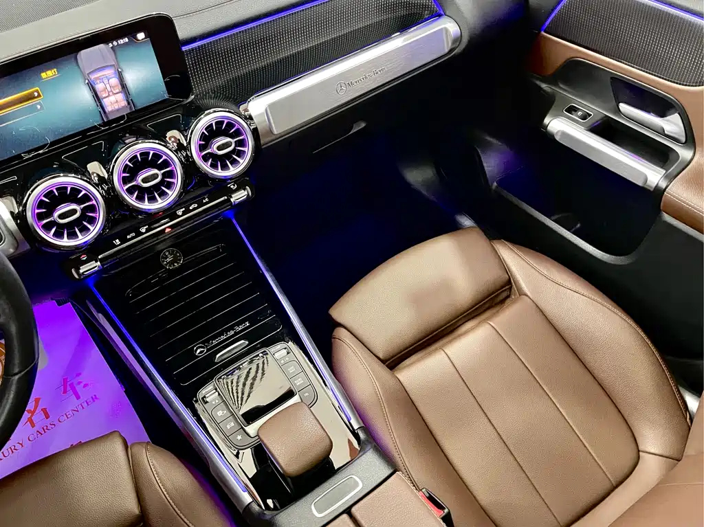 MERCEDES BENZ GLB 2021