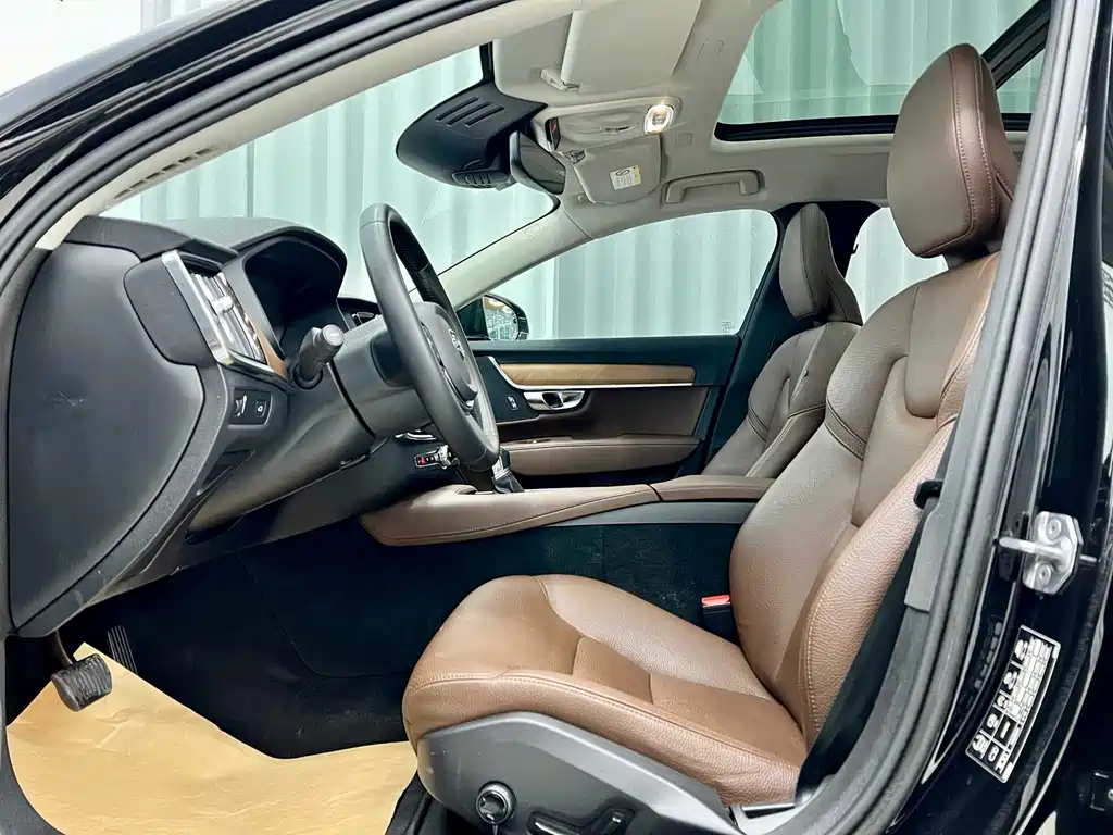 VOLVO S90 2020