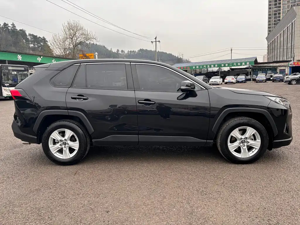 TOYOTA RAV4 RONGFANG 2022