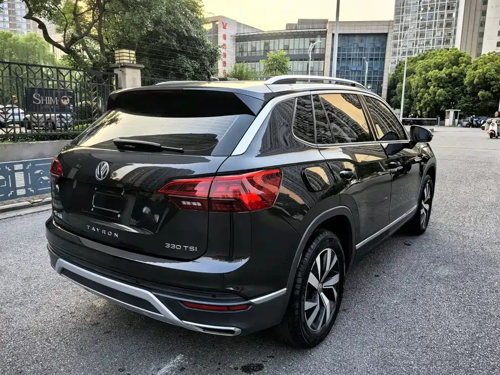 VOLKSWAGEN TAYRON 2021