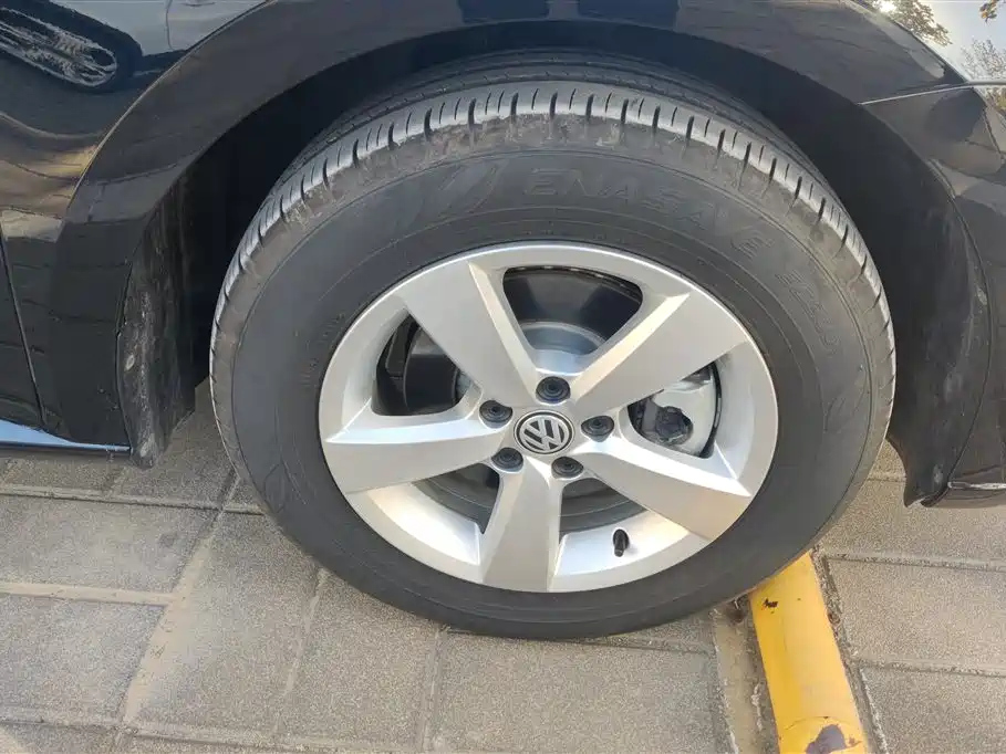 VOLKSWAGEN LAVIDA 2022
