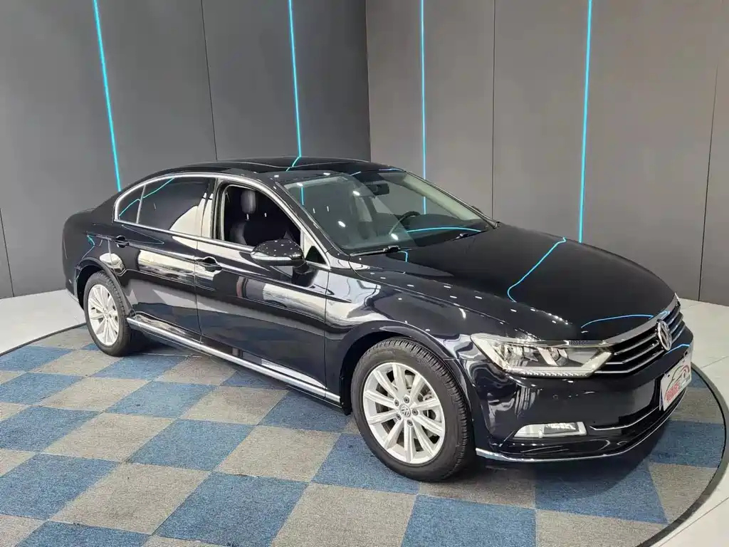 VOLKSWAGEN MAGOTAN 2020