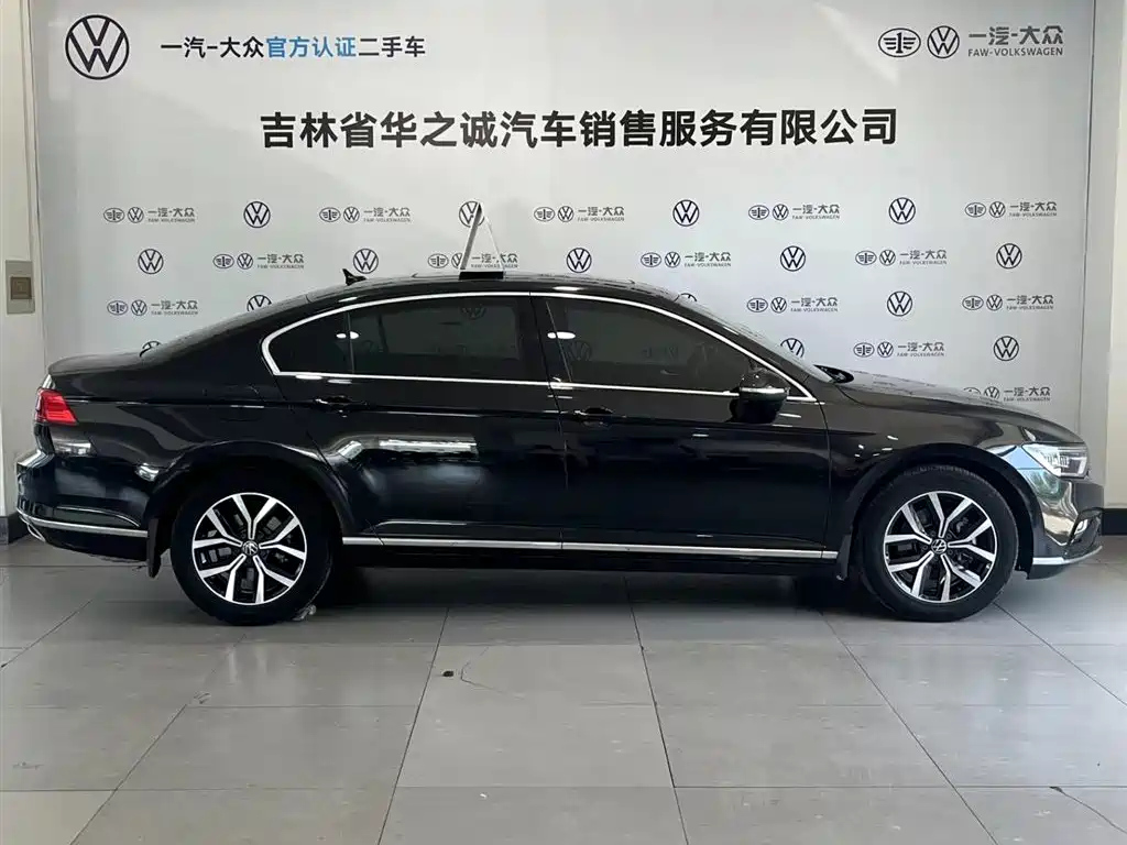 VOLKSWAGEN MAGOTAN 2021