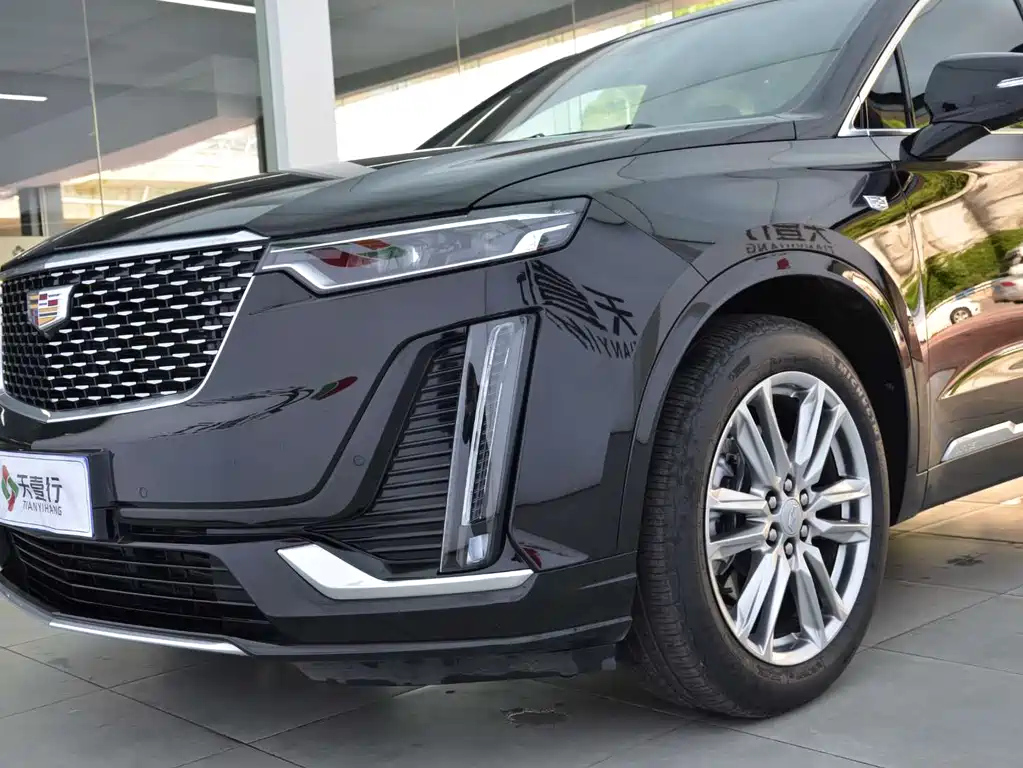 CADILLAC XT6 2021