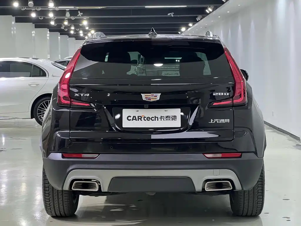 CADILLAC XT4 2021