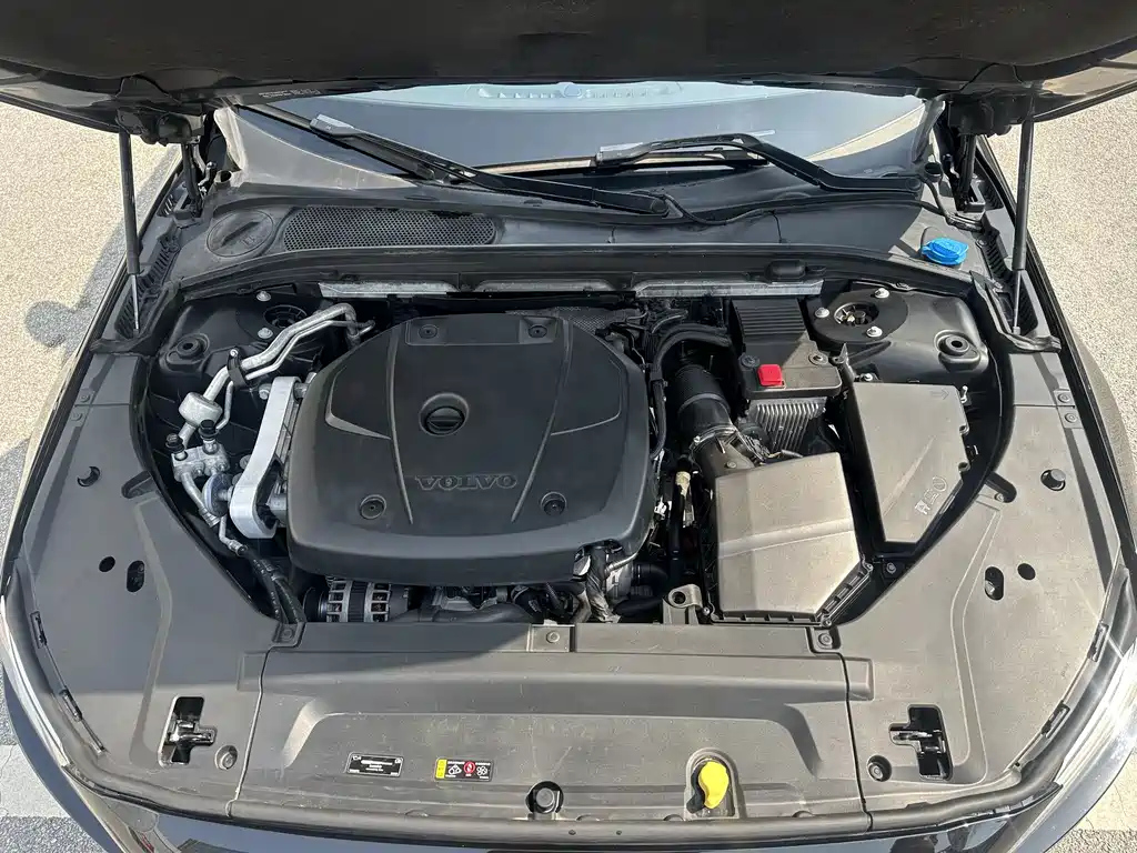 VOLVO S90 2020