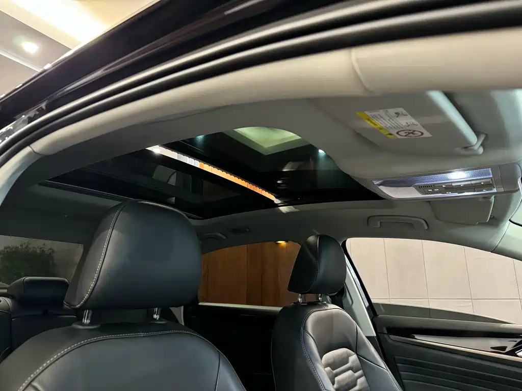 VOLKSWAGEN PASSAT 2020