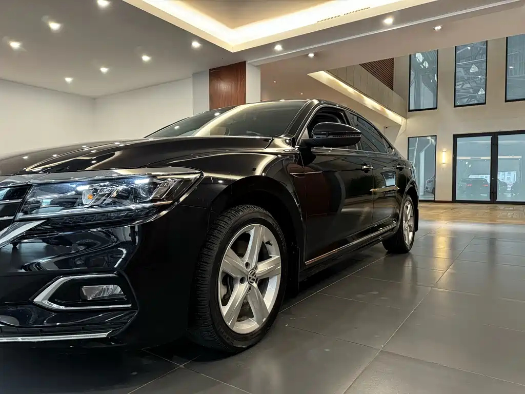 VOLKSWAGEN PASSAT 2020