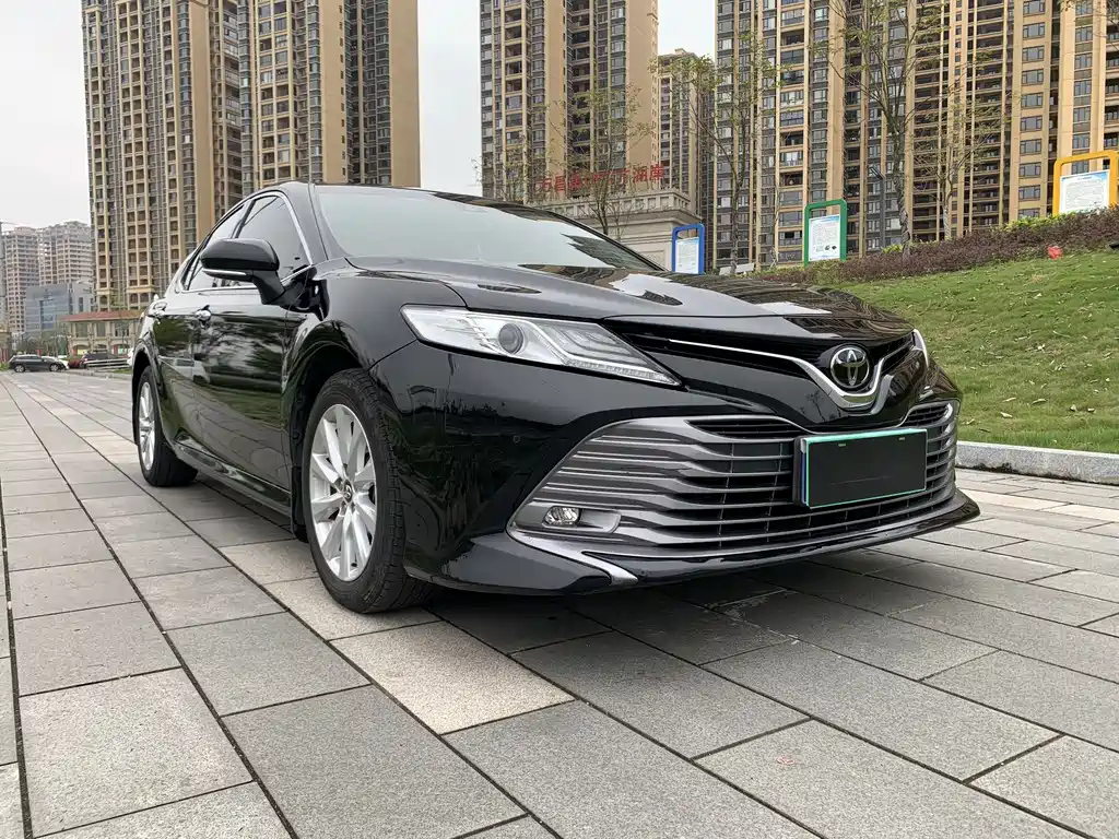 TOYOTA CAMRY 2019