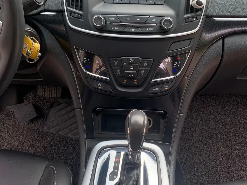 BUICK REGAL 2015