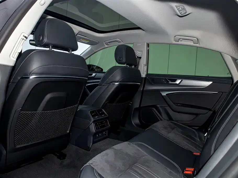 AUDI A7L 2023