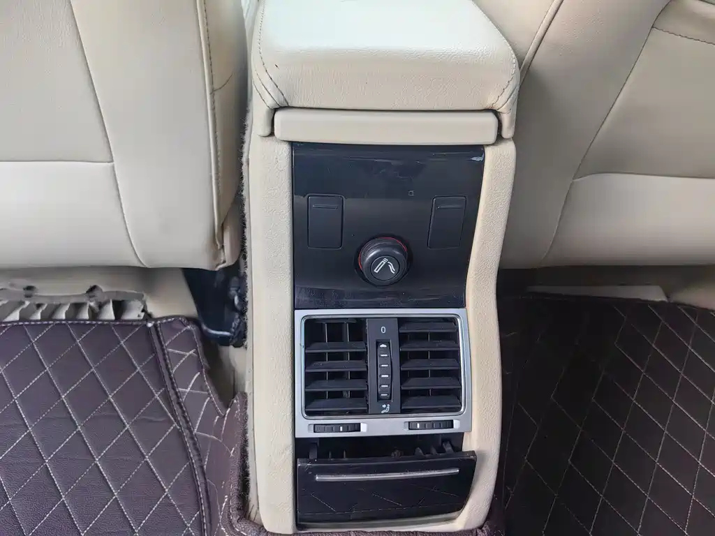 VOLKSWAGEN OTHER 2011