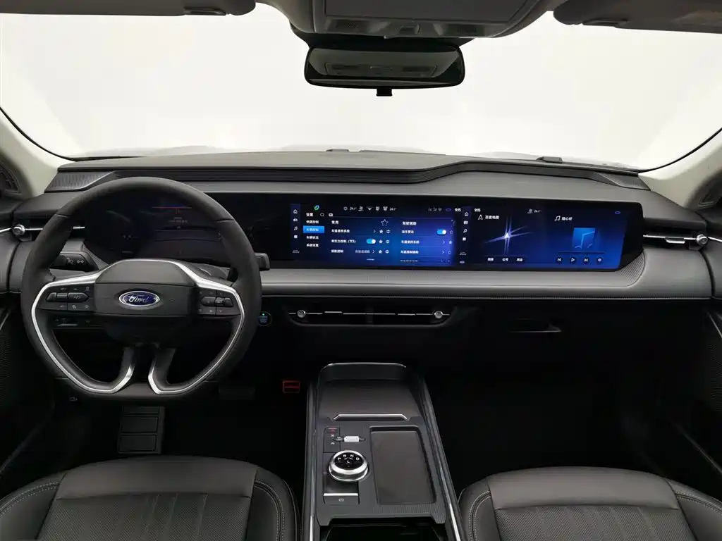 FORD MONDEO 2025