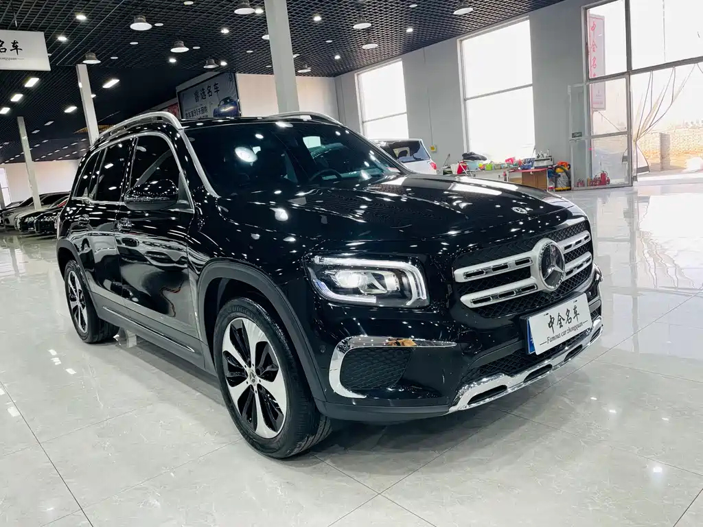 MERCEDES BENZ GLB 2023