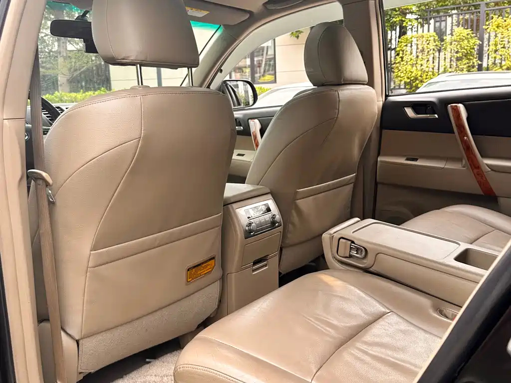 TOYOTA HIGHLANDER 2013
