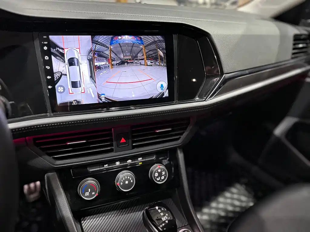 VOLKSWAGEN SAGITAR 2020