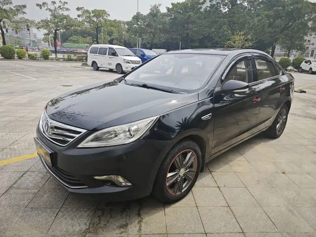 CHANGAN EADO 2016