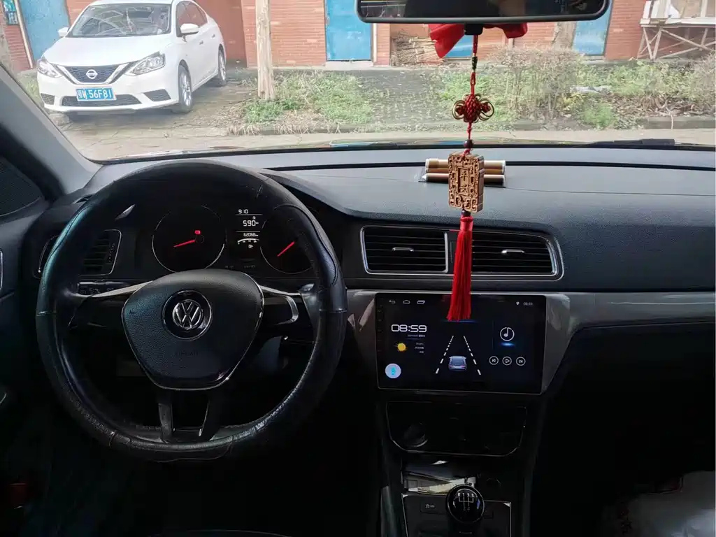 VOLKSWAGEN LAVIDA 2016