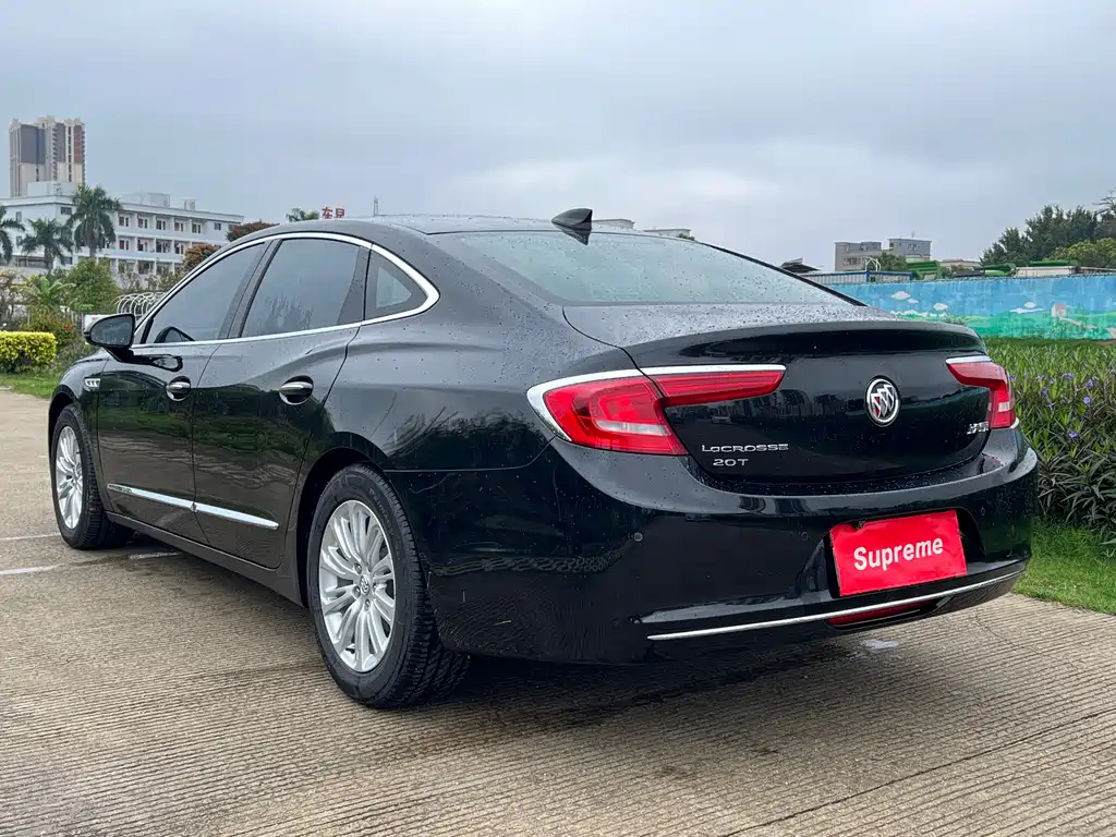 BUICK LACROSSE 2018