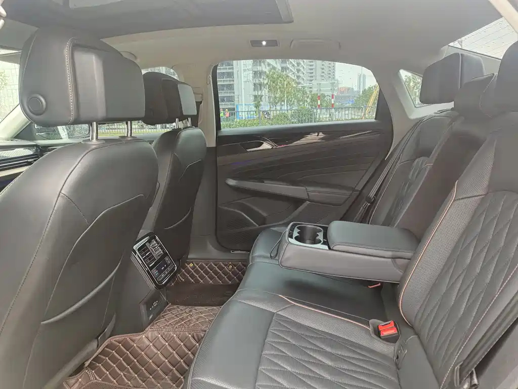 VOLKSWAGEN PASSAT 2021