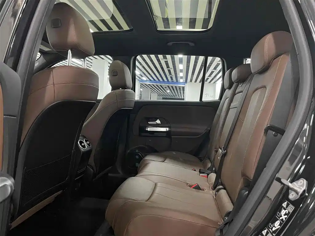 MERCEDES BENZ GLB 2021